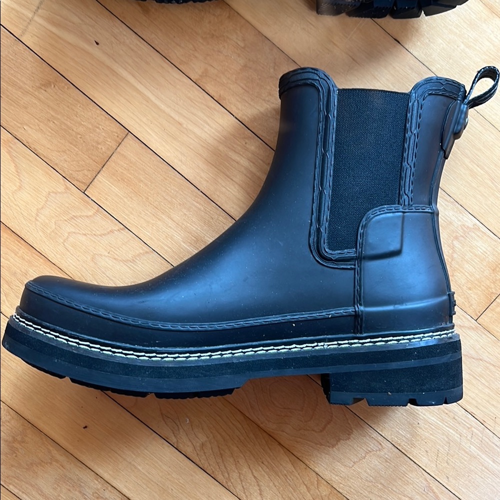 Hunter refined stitch Chelsea rain Boots - Picture 3 of 11